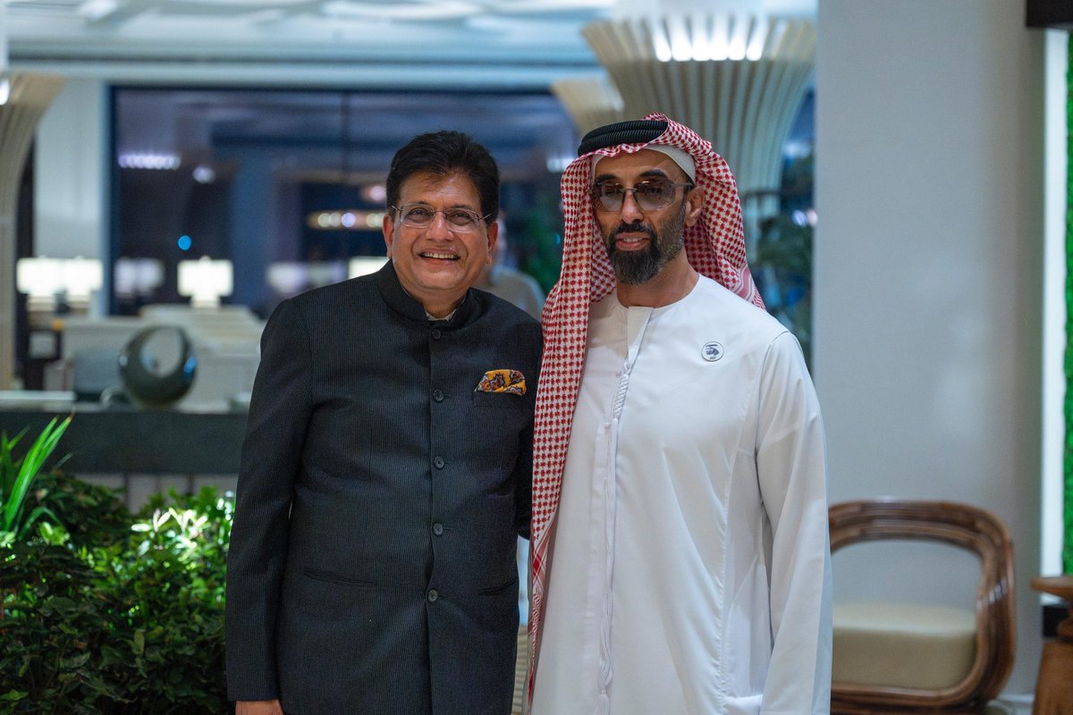 hhtbzayed's tweet image. I met His Excellency Piyush Goyal, India’s Minister of Commerce and Industry, where we discussed the latest economic and technological trends and the role of AI in enhancing productivity and driving growth, along with opportunities in infrastructure investment and energy…