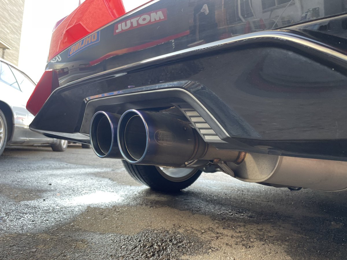 FK7シビック入荷♪
柿本マフラー付きのモチロン6MT

1500ccターボで速い上に
荷物も人も積めてマルチに使える一台です😆

詳細はカーセンサー・Gooネットからお問い合わせくださいね👍