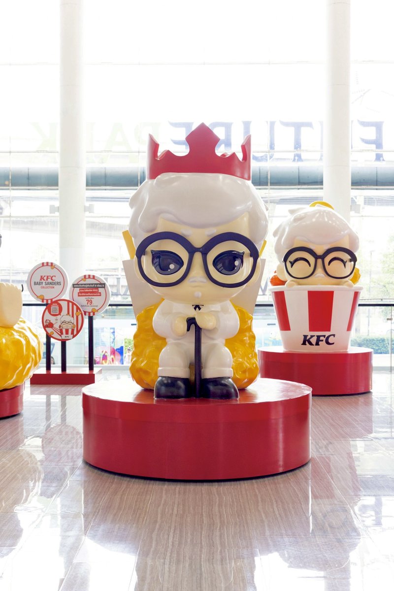 kfcth's tweet photo. รังสิตหวานเจี๊ยบบบ เพราะโดนความน่ารักของแก๊งไจแอนท์เบบี้ แซนเดอร์สพุ่งเข้าใส่เต็ม ๆ ทัวร์ที่สุดท้ายแล้ว!
📍ชั้น G บริเวณด้านหน้า Alive Park Hall ฟิวเจอร์พาร์ค
รีบมาด่วน! 19 ก.ย. 68 - 24 ก.ย. 68 นี้เท่านั้น!
#กล่องจุ่มผู้พัน #เบบี้แซนเดอร์ส #KFCBabySandersCollection #KFC #KFCThailand