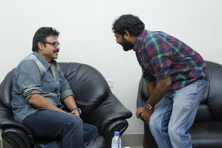 UshkelaM's tweet image. #AddalaSrikanth #HBDSrikanthAddala
Wish you very happy birthday Sir 🎉🥳