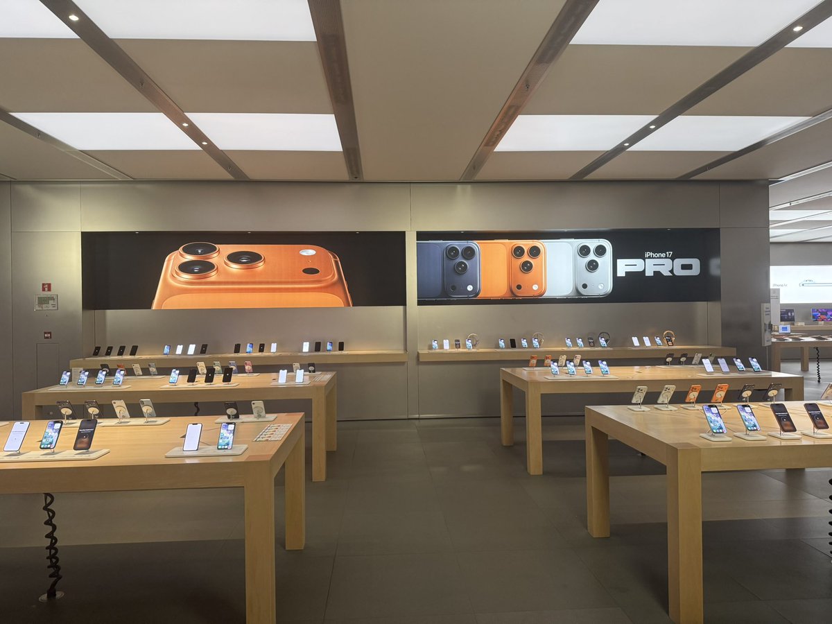 Après l’avoir vu en vrai, bien content de ne pas avoir pris le orange. C’est particulier 😅