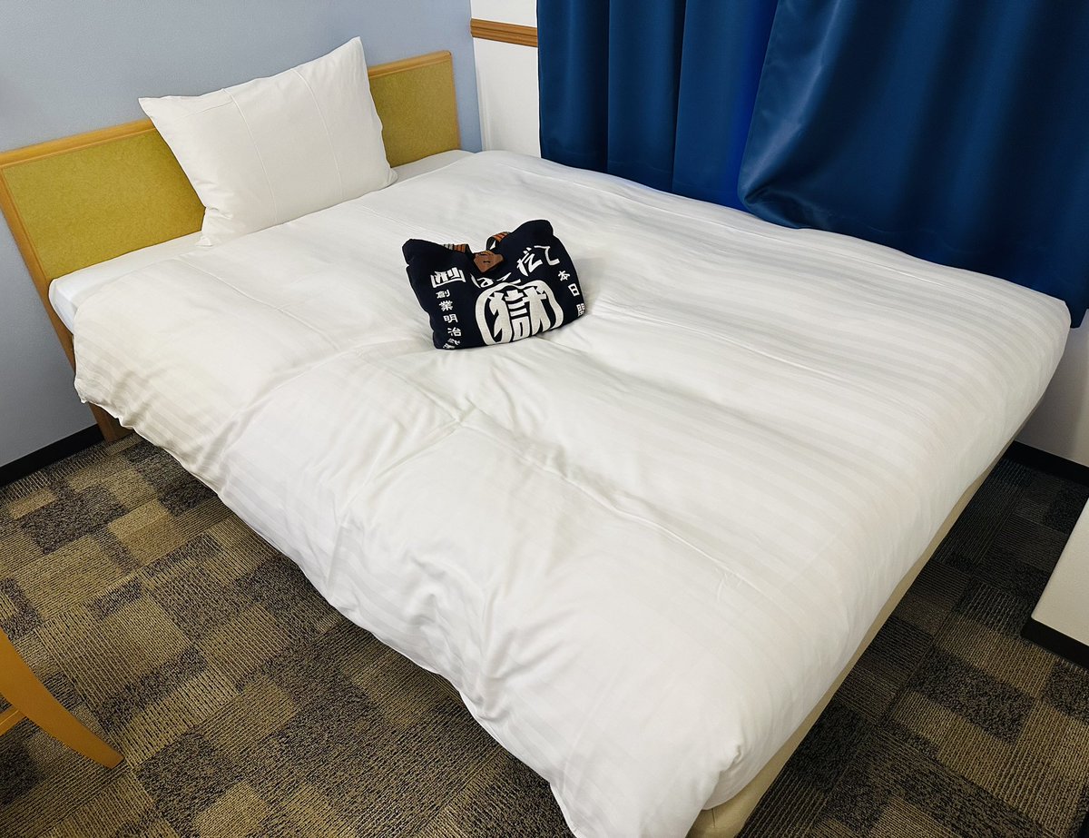 押忍！！

　こんにちは。お疲れ様でございます。

　本日は深夜勤務明けからの「東横INN上田駅前」now！！

　今夜は上田ステイで小松叔父貴とルービーミーノーやりながらの悪巧み打合せっ抱腹絶倒(爆笑)！！

　2次会の初訪店「アルペジオ」、超楽しみです。

　気合いだあゝ〜っ！！

　押忍！！