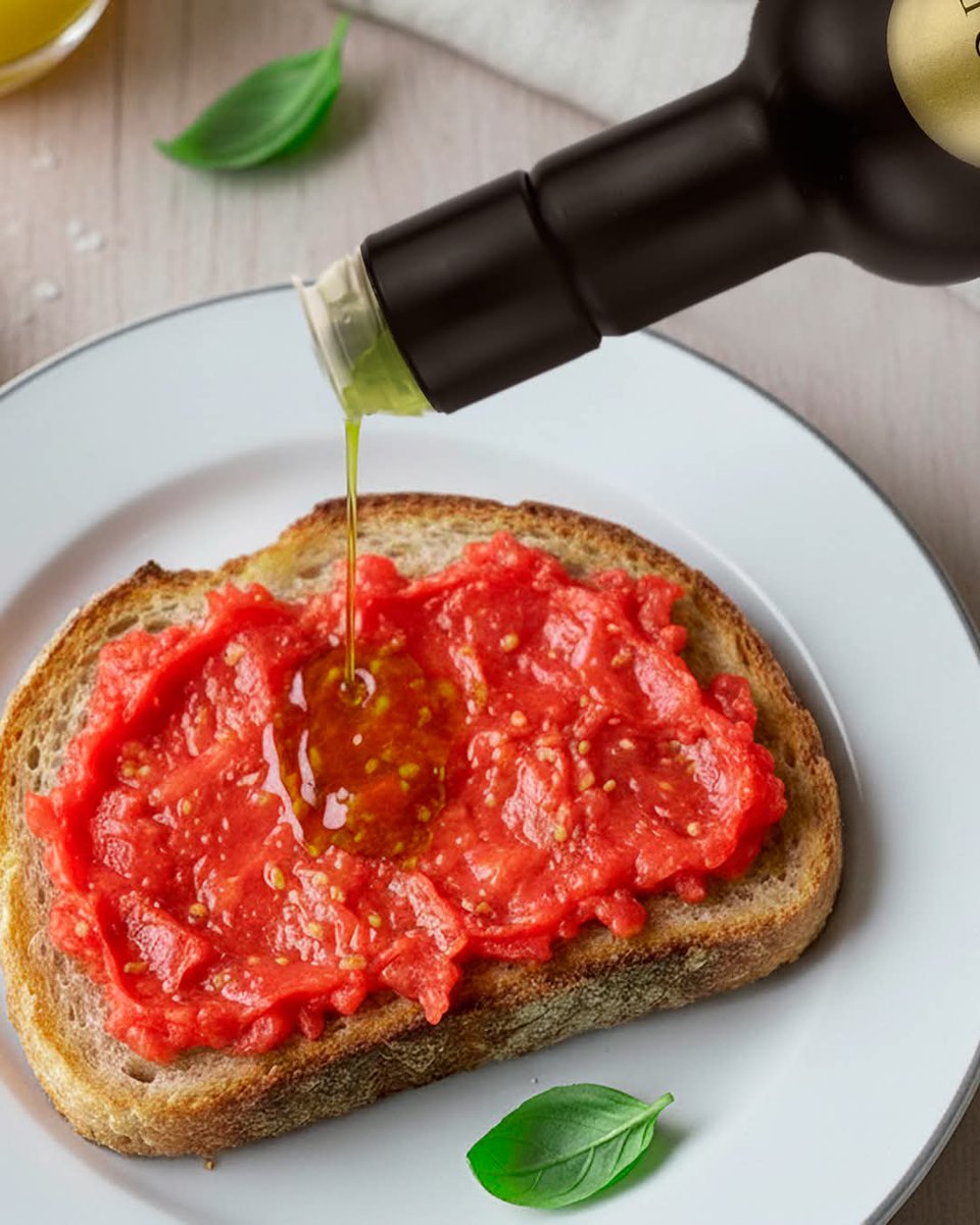 ¡Buenos días😁!
Comienza tu mañana con el auténtico sabor mediterráneo de nuestro Aceite de Oliva Virgen Extra Cosecha Temprana <a href="/orodecanava/">AOVE "Oro de Cánava"</a>
Un desayuno saludable, natural y lleno de energía para arrancar el día con el mejor sabor.

#orodecanava #desayunomediterraneo #AOVE #salud
