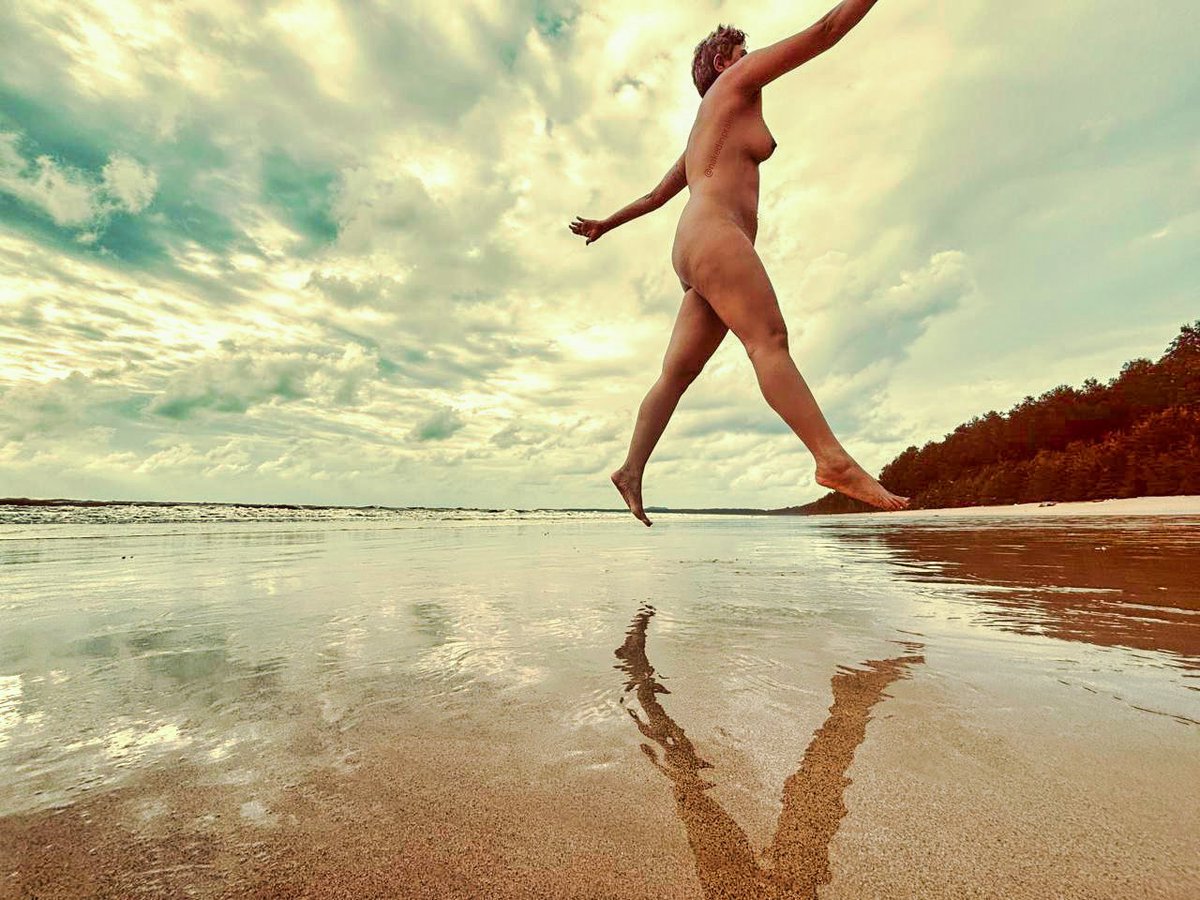 A discreet moment was shared among close friendsUnderstated nudist encounter