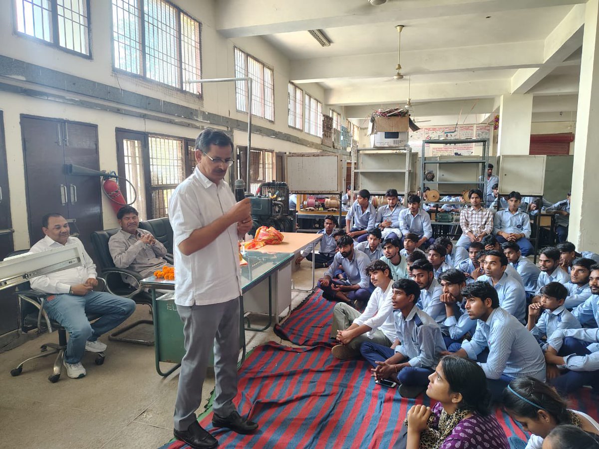 shivrawat110's tweet image. 🌳75 Saplings 75Years of Service🌳
As Chief Guest-PM Modi’s birthday-ITI Hathin celebrated Seva Pakhwada-students &amp;amp; staff Inspired youth to embrace service sustainability environmental responsibility💧🌳
#SevaPakhwada #PMModi75 #GreenIndia #YouthForChange @PMOIndia @narendramodi