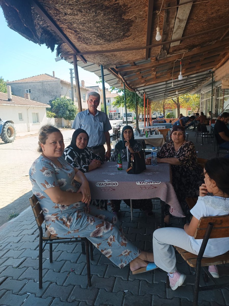 MericAkParti's tweet photo. İlçe Kadın Kolları Başkanımız ve İlçe Başkanımızla birlikte Büyük Doğanca Mahallemizde vatandaşlarımızla buluştuk.
Vatandaşlarımızın sıcak ilgisi ve misafirperverliği bizlere güç verdi. Birlik ve beraberlik içinde daha güzel yarınlara… https://t.co/WjsErLl3GG