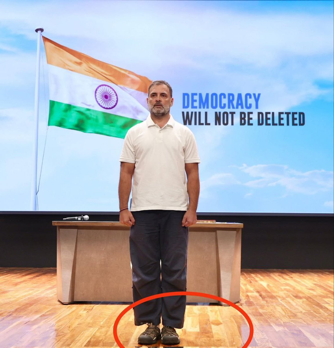 Short Payjama.... Guess who else wears this.....

#RahulGandhi #Loksabha #Vote #BJP #Congress