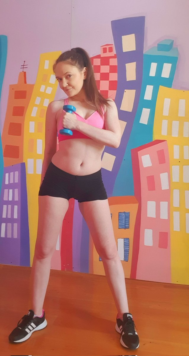 AddictionsLara's tweet image. Let&apos;s do this! Who is working out in this morning? 💪🙏 #Workout #FridayMotivation #StayFit #FitnessGirl