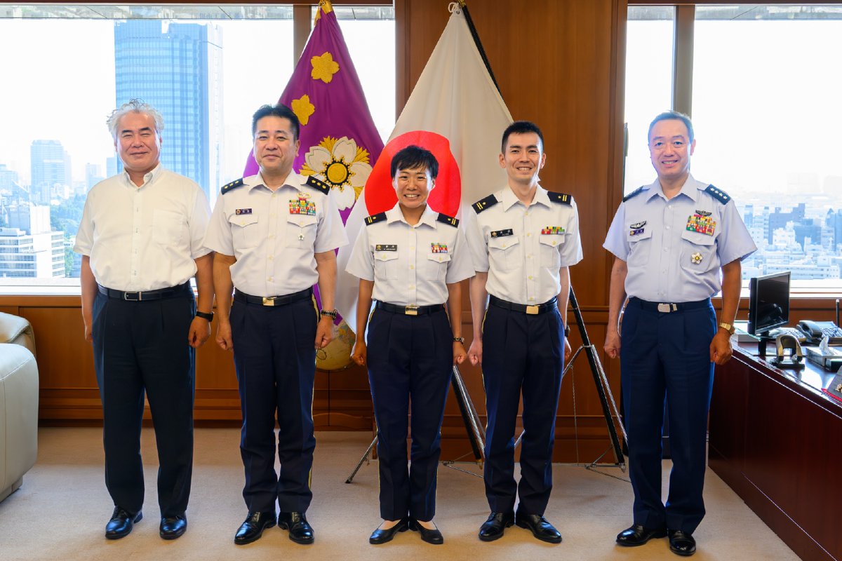 師団・旅団の解説 平成14年6月 陸戦学会 師団・旅団の解説 平成14年6月