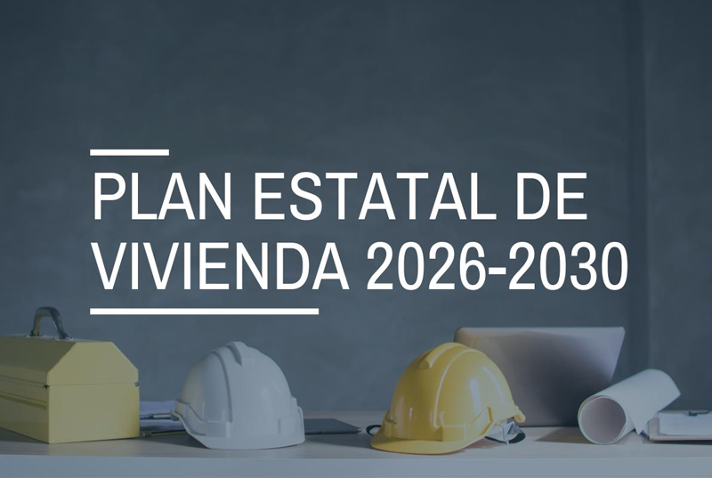 ENACEtweet's tweet photo. Audiencia pública sobre el proyecto de Real Decreto que regula el Plan Estatal de Vivienda 2026-2030

El Ministerio de Vivienda y Agenda Urbana (Mivau) ha iniciado el proceso de audiencia pública sobre el Proyecto de Real Decreto que regulará el Plan Estatal de Vivienda 2026-2030, el cual permitirá alcanzar un acuerdo con las comunidades autónomas para su puesta en marcha. El plan contempla cinco líneas de actuación: incremento del parque de vivienda asequible, rehabilitación y mejora del parque construido, impulso a la emancipación juvenil, reducción del esfuerzo financiero de los hogares para acceder a una vivienda, y reversión de zonas de mercado tensionado. Las aportaciones podrán realizarse hasta el 7 de octubre de 2025.