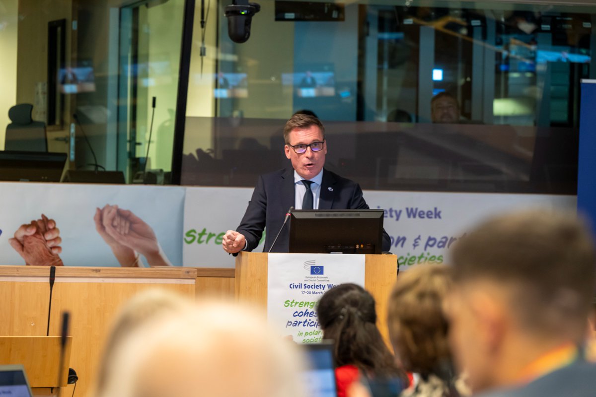 EESC_CivSocRel's tweet photo. In the past 2.5 years, together with @EESC_President, chairing the #EESCLiaisonGroup, we:
📢made #CivSocWeek a cornerstone of Europe's democratic architecture
🗳️gave citizens a stronger say through #ECIDay
🌟strengthened #nESCs cooperation
A strong legacy for #EUCivilSociety! https://t.co/cNVQmaElK5