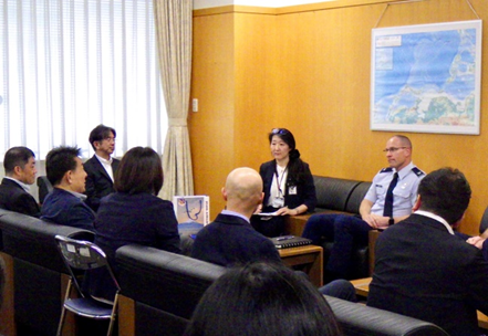 mod_kitakanDB's tweet image. ９月１２日（金）に #横田基地第３７４空輸航空団 のドナバン・ラスキー副司令官が局長へ表敬訪問されました。
その後、当局の業務説明やランチミーティングを行いました。
#北関