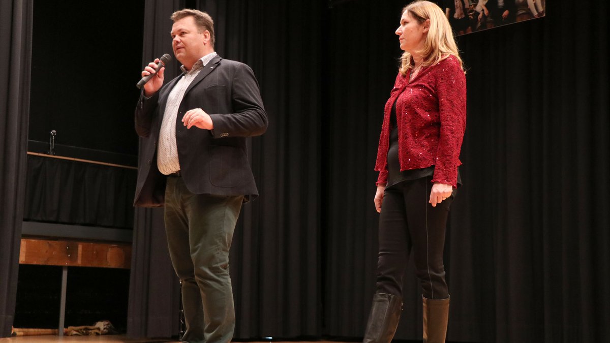 NouveauAG's tweet image. Ein Rückblick: Winzer des Jahres beim Grand Prix du Vin Suisse – 2007, 2011 &amp;amp; 2018. Jahre voller Leidenschaft &amp;amp; Innovation, gekrönt 2016 mit dem Titel bestes Schweizer Weingut des Jahrzehnts.

🌐 mathier.com/auszeichnungen/

#mathier #diegomathier #wallis #salgesch #walliserwein