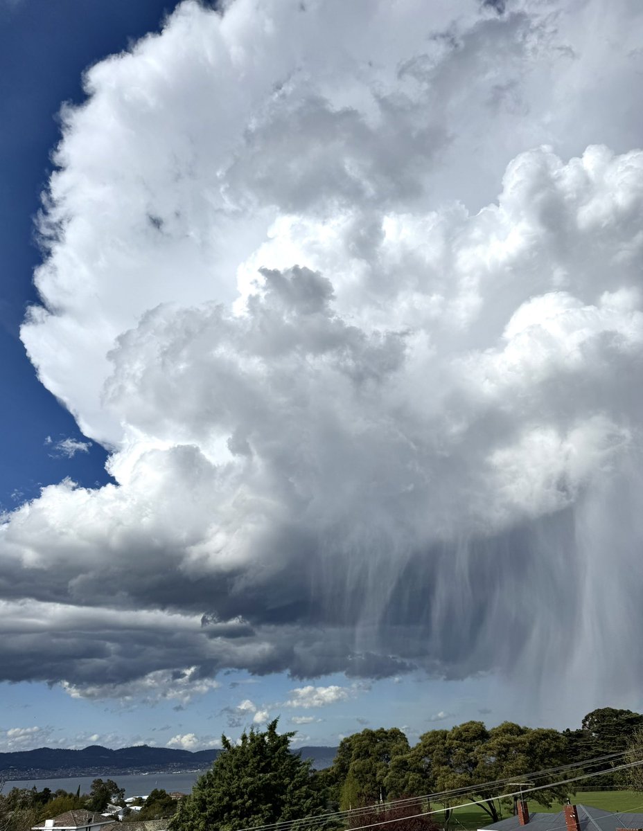 whyperplexed's tweet photo. @BOM_Tas The back end of that storm looked spectacular from here in Sandy Bay, especially the hail shafts! https://t.co/yTeWJHOErh