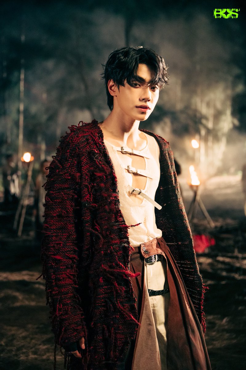 BUS_SONRAY's tweet photo. BEHIND THE SCENES #PEEMWASU

BUS - BB
OFFICIAL MUSIC VIDEO OUT NOW!
🔗: https://t.co/cua8374HL6  

MUSIC ON ALL STREAMING
🔗: https://t.co/9ztJX5KqWx

#BUS_BB_MV
#BUS_BB
#BUSbecauseofyouishine https://t.co/AHLViPHogf