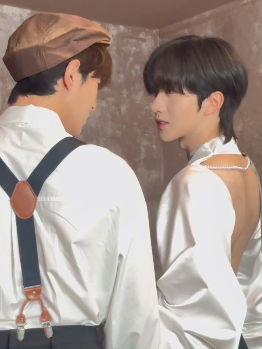 แตกๆ หวงซิงแตกๆ

DESIRE4 IN SCHON! MAGAZINE

#SCHONMAGAZINEDESIRE4