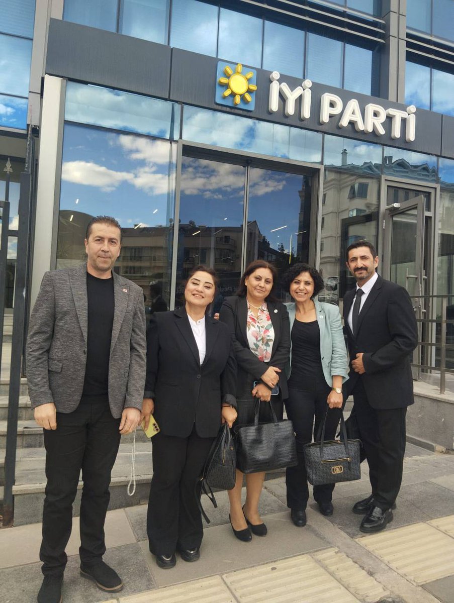 📣EMADDER İYİ PARTİ GENEL MERKEZ ZİYARETİ

Emeklilikte Adalet Derneği olarak, Ankara Meclis Yönetim Ekibimiz, İYİ Parti Genel Merkezi’nde Genel Başkan Sayın Müsavat Dervişoğlu’nu ziyaret etmiştir.

Ziyaretimizde, milyonların ortak beklentisi haline gelen kademeli emeklilik