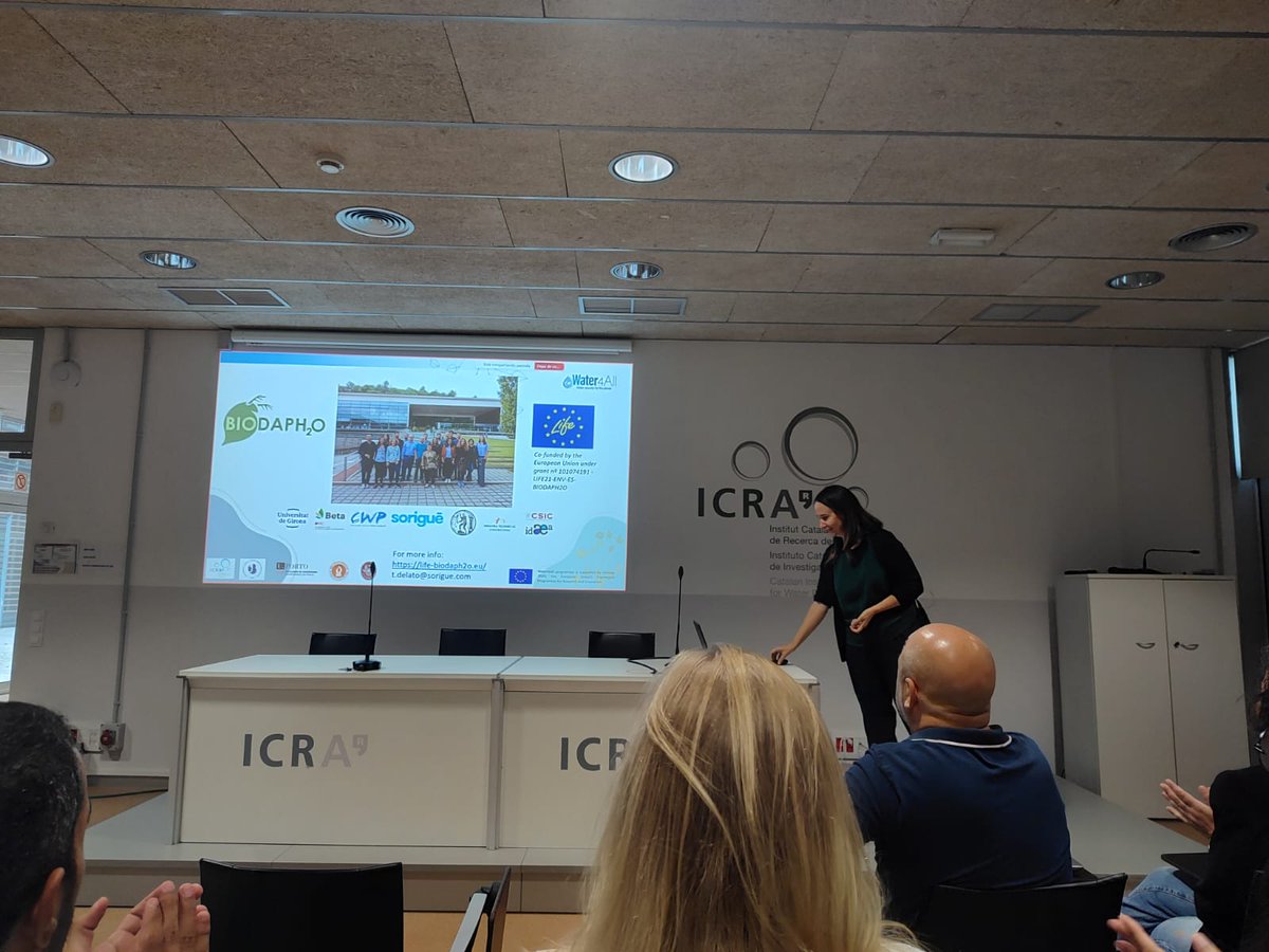 LIFE_BIODAPH2O's tweet photo. 📅 On 17 Sept, Teresa de la Torre (@sorigue_) presented the #LifeBIODAPH2O project at the Mid-term #NEWater project Workshop 🌱 hosted by @ICRA_CERCA.

💡 A valuable opportunity to showcase the project and share knowledge on #NatureBasedSolutions with a specialized audience. https://t.co/UYel0l8lpc