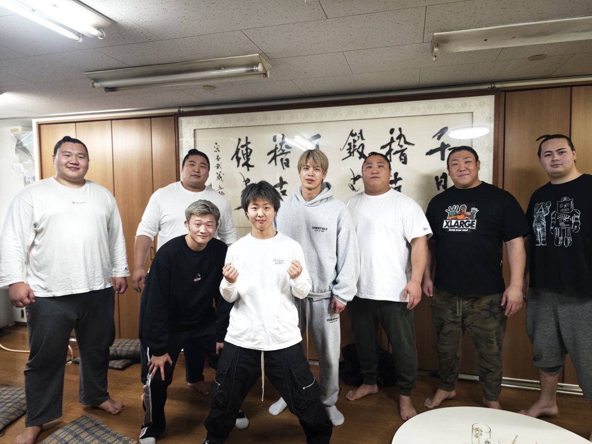 yt_rise_ogw's tweet image. 11.2 #RISE_WS 2025 FINALは両国国技館にて開催です✋
またファイターたちに相撲稽古させてヒーヒー言わしたいです🤤

【相撲部屋ガチンコ出稽古！】
荒汐部屋で白鳥大珠、那須川龍心、GUMPがガチ稽古！
💻▷youtu.be/fUSONGMuMXs

@TaijuS22 @TeppenRyujin @gump_no_damage
