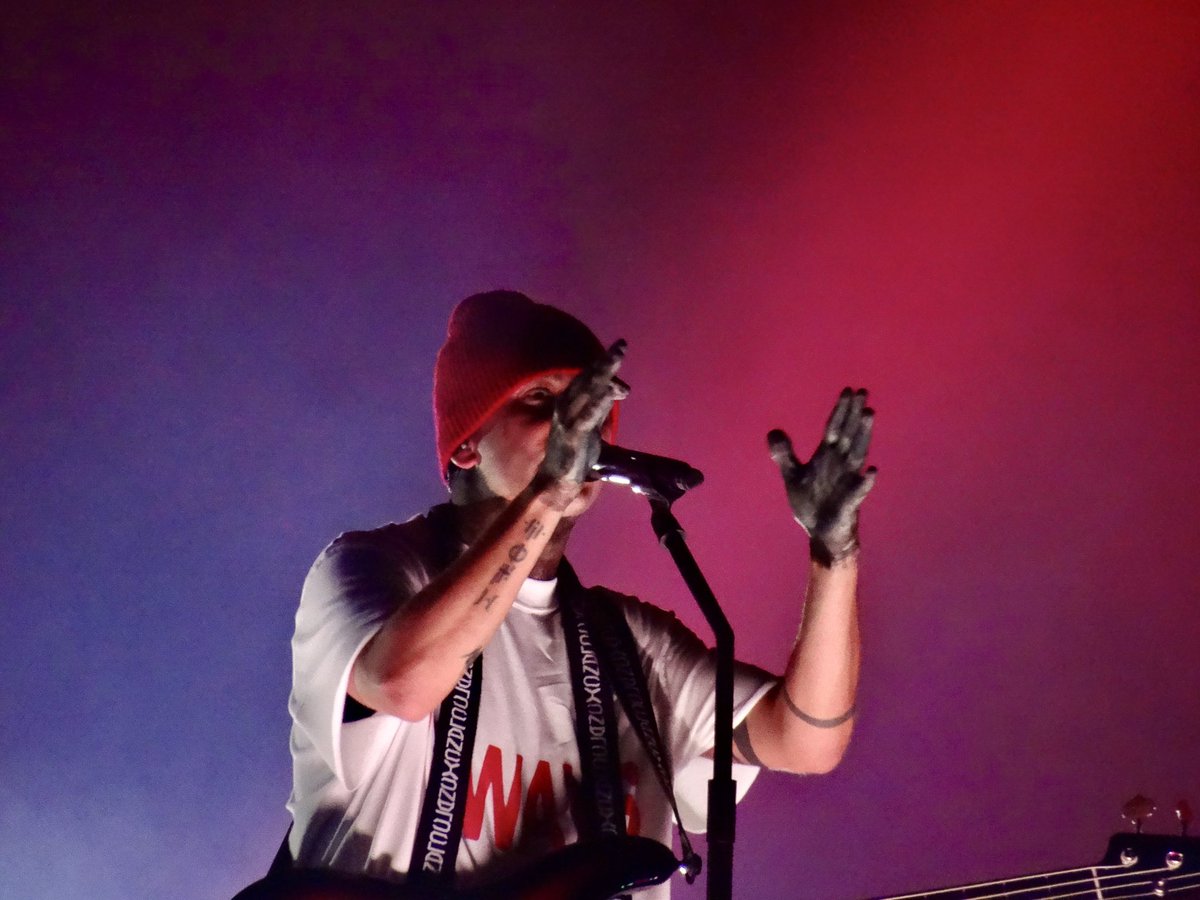 nitepsych0trip's tweet photo. #breachcincinnati #breachcincy #twentyonepilots https://t.co/psU45xFX8c