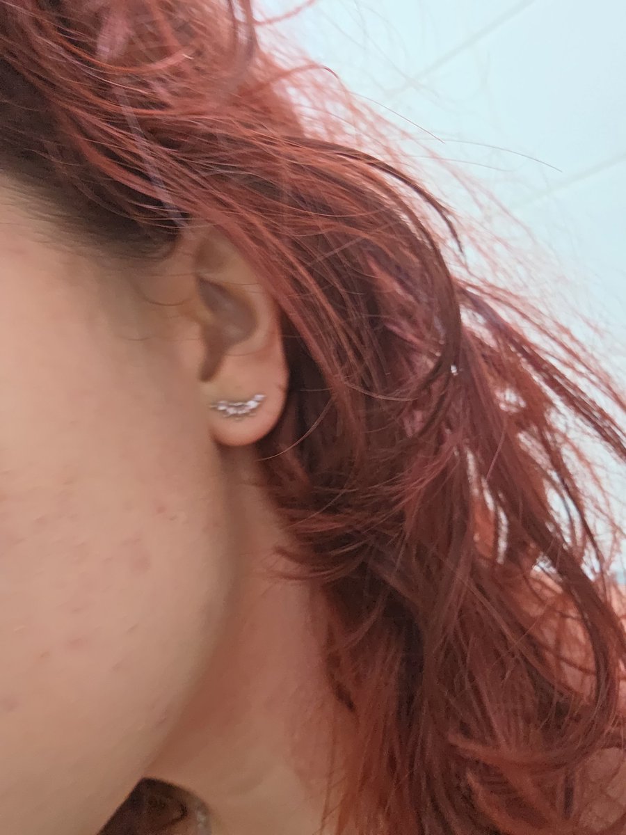 this would be so cute my ear so naked