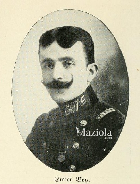 Enver Paşa'nın az bilinen bir fotoğrafı. 

1914 basımı Almanca bir kitaptan alınmıştır. 

#enverpaşa
