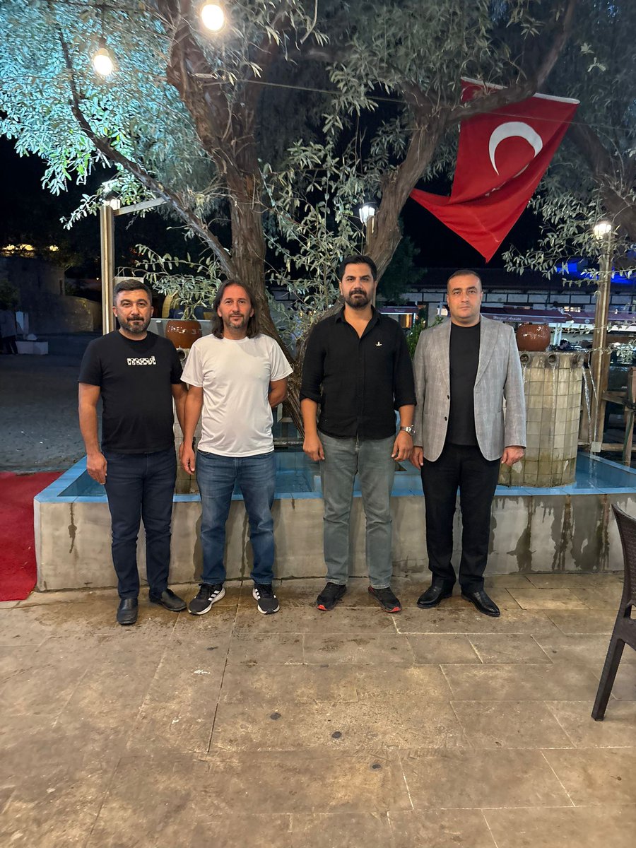 Elazığ bölge sekreteri İbrahim çağrı Özcan ve yardımcısı Harun bey'e ziyarette bulunduk. Bölgenin sorunları ve yeni gelişmeler hakkında bilgi aldık