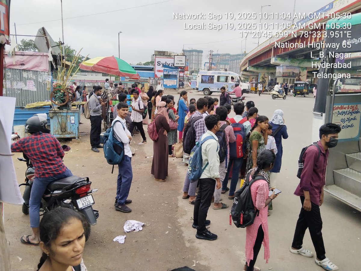 MalkajgiriCop's tweet photo. The @sheteams_rck have formed special teams and are conducting decoy operations in hotspot areas across the Commissionerate to curb eve-teasing. 

#SHETeams #DecoyOperations #ForHerSafety #StopEveTeasing #WomenSafety #RachakondaPolice https://t.co/IcSqkknOPx