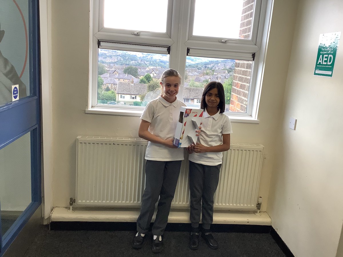 ReinwoodJuniors's tweet photo. #RJS6G were busy making periscopes in science yesterday.
#RJSScience https://t.co/7l4RrR0Bmn
