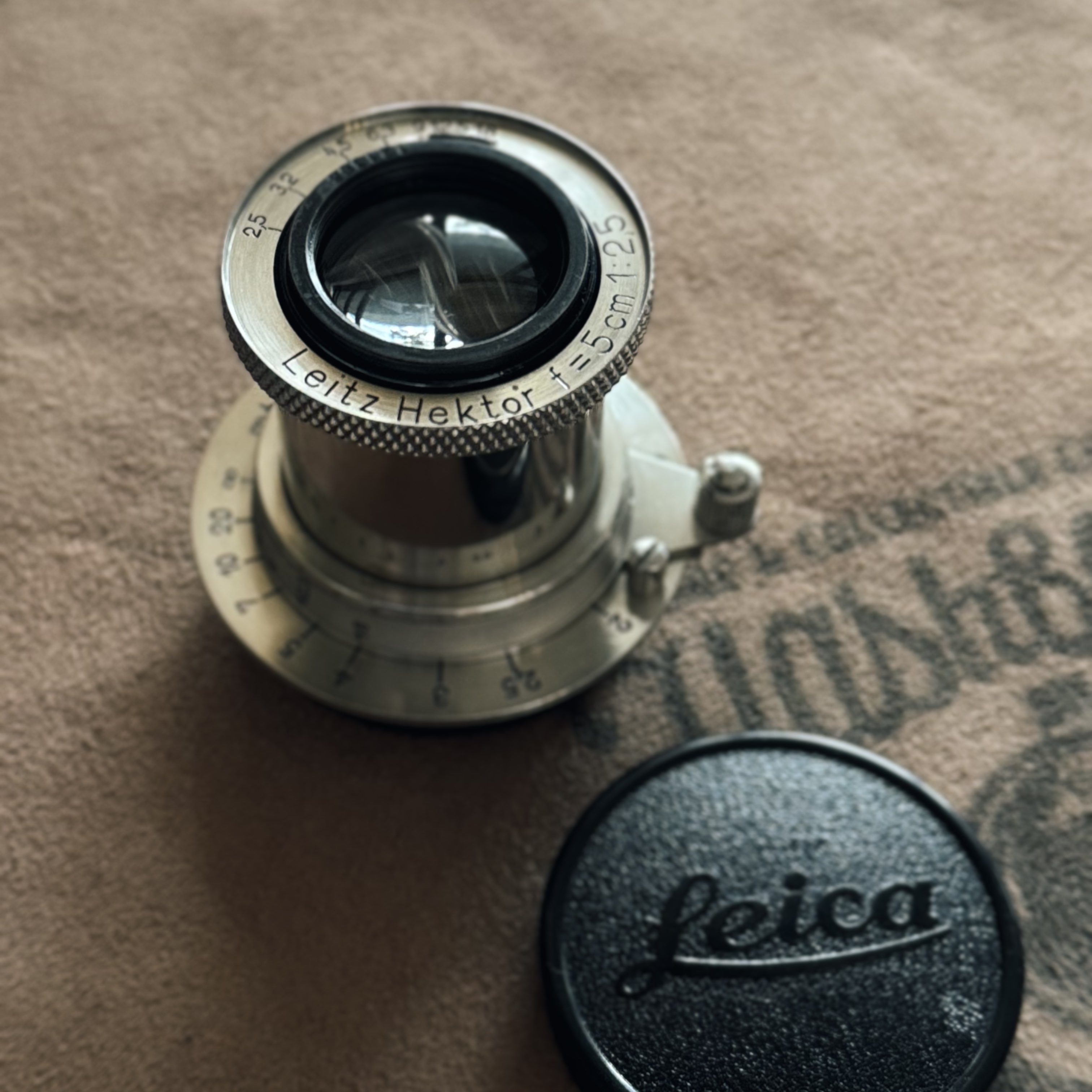 MALAIKA - 7081 LEICA Nickel Hektor 5cm 2.5 ヘクトール Hektor 50mm f2.5 (L) Nickel – FLASHBACK CAMERA