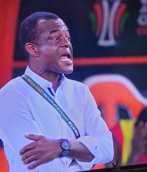 Dauda Ugera | Brand Designer (OSHOMAH) tweet media