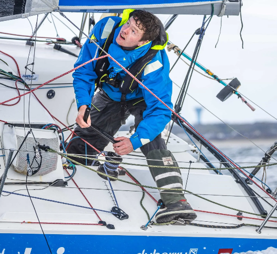 🚤 Cap sur l’Atlantiquece dimanche  !
À 26 ans, Mark O’Connor prend le départ de la #MiniTransat2025. #Ingénieur #irlandais installé à #Lorient, il va réaliser son rêve : traverser l’Atlantique en solitaire en Mini 6.50.
Fiers de le soutenir chez #EXID-CD 💪⚓
#Bretagne