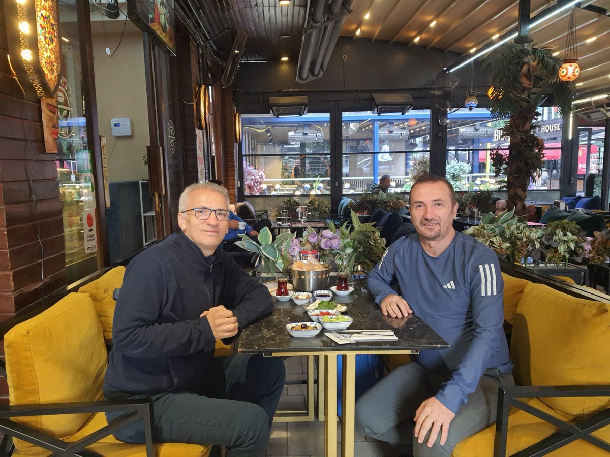 ÜLKEYİ FABRİKA AÇARAK DEĞİL İNSANA ve EĞİTİME YATIRIM YAPARAK KALKINDIRABİLİRİZ.

Sevgili Prof. Dr. Devkan Kaleci(<a href="/devkankaleci/">Devkan Kaleci</a>) ile eğitime dair doyumsuz bir sohbet...