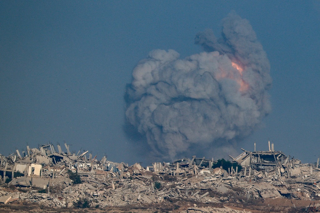 Israel’s war on Gaza has killed at least 65,141 Palestinians and wounded 165,925 since October 2023, with thousands more believed to be buried under the rubbleo of the bombarded enclave.

🔴 LIVE updates: aje.io/rpkqv7