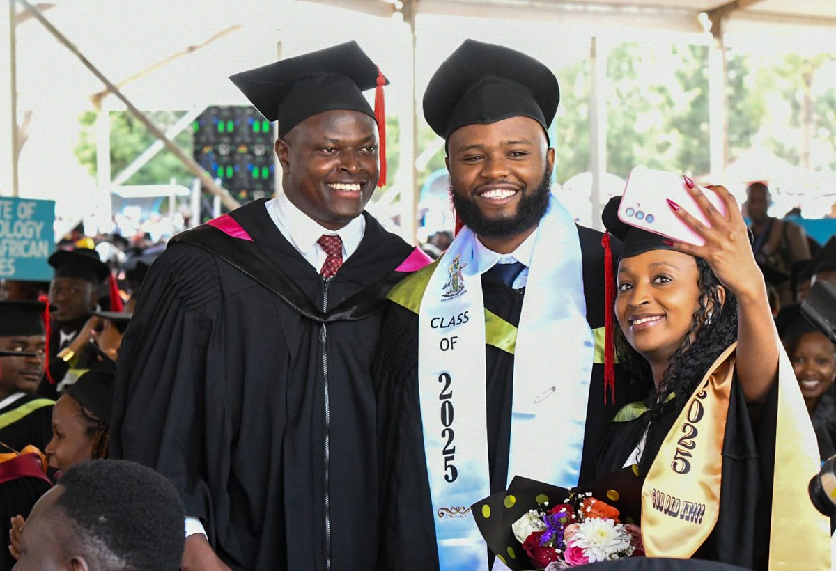 A hearty Congratulations to MP, Hon. Ndindi Nyoro.
A fresh graduate from the University of Nairobi with a Masters in Economics, from The Department of Economics and Development Studies
#UoN73Graduation #UoNClass2025 #SiniUoN