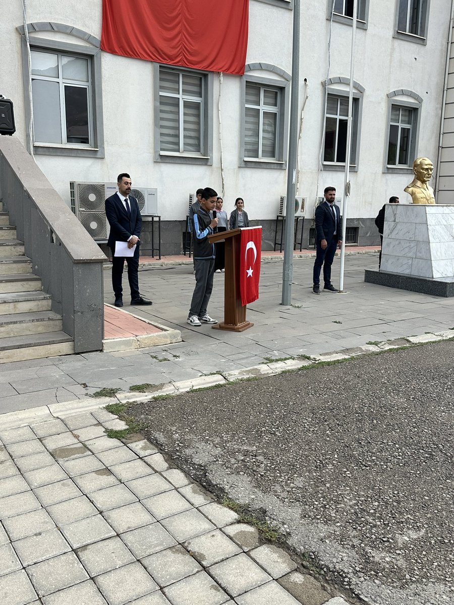 İlçe Kaymakamımız Sayın Bayram YILDIZ, Gaziler Günü münasebetiyle düzenlenen törene katıldı.