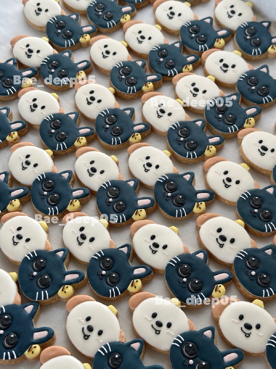 Bae_deep05's tweet image. พรีวิวตัวจริงมาแล้ว มารับกันเยอะๆนะคะ🥺 กลัวจาได้หอบกลับ

#RIIZINGLOUDinBKK 
#RIIZINGLOUD_IN_BANGKOK

แจกหลังเข้าซาวเชคเสร็จนะคะ เวลาประมาณ 15:00น. สถานที่แจ้งให้ทราบอีกทีคับ 🫶🏻 

🫶🏻 สเปเชี่ยลสำหรับคนมีบบ. วอนบินหรือแอนตัน มากกว่า30วันขึ้นไป ก๊อกๆบอกได้นะคะ มีจำนวนจำกัดมากๆ…