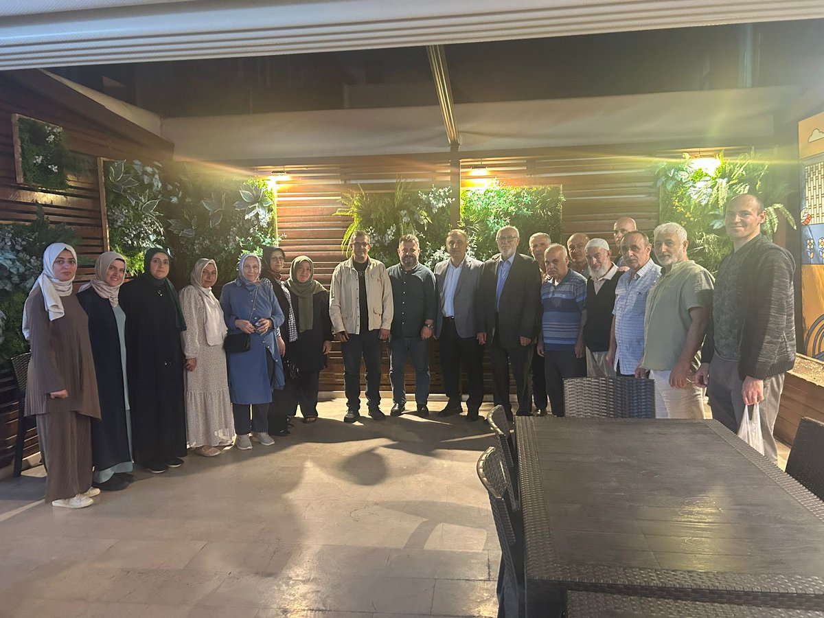 İlçe Başkanım <a href="/TahaSaricaoglu/">Taha Sarıcaoğlu</a> ,Teşkilat Başkanım <a href="/cemilismail34/">Cemil İsmail 🇹🇷</a> , Meclis Üyemiz <a href="/onder_aykrglu/">Önder Aykıroğlu</a> ve teşkilatım ile birlikte mahallemiz hakkında haftalık istişare toplantımızı gerçekleştirdik.Hayırlara vesile olsun.
<a href="/abdullahozdemir/">Abdullah Özdemir</a> 
<a href="/ak_uskudar/">AK Parti Üsküdar</a>