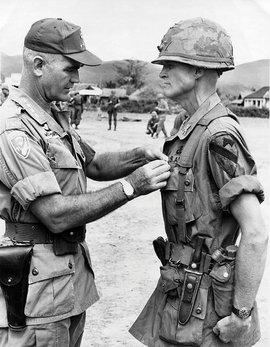 General Westmorland presents Lt Col. Hal Moore with a Distinguished Service Cross for his exceptional leadership at LZ X-Ray. 
June 1966

The movie, "We Were Soldiers" was based on this battle.