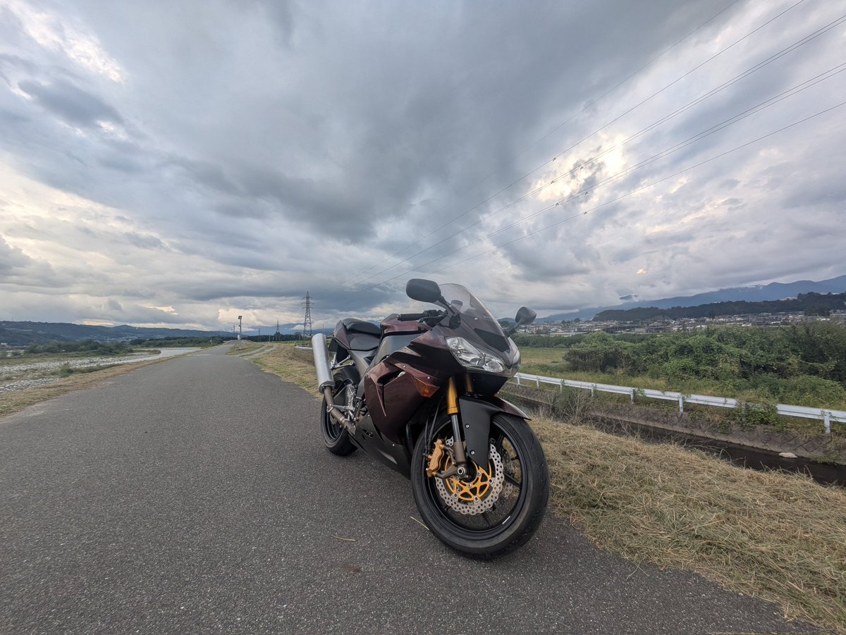 店長岡田 ZX-10R C型保存会 ハゲ散らカスタム (@dozewtall) / Posts / X