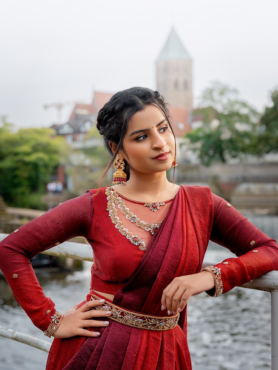 KollywoodCinima's tweet image. #SivaangiKrishnakumar Gorgeous Look in Red Costume

📷 #Sivaangi 😍

#KollywoodCinima #KcGallery #KcPic