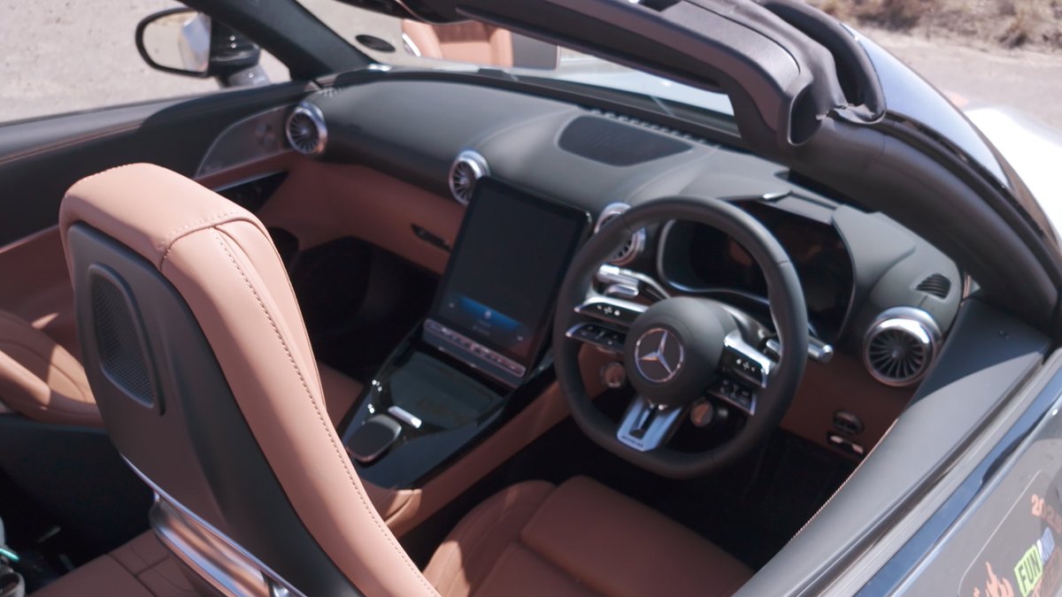 AutoTraderSA's tweet image. We recently put the Mercedes-AMG #SL63 through its paces! Would you take the drop-top #SL or the hard-top #GT? bit.ly/IsTheMercAMGSL…