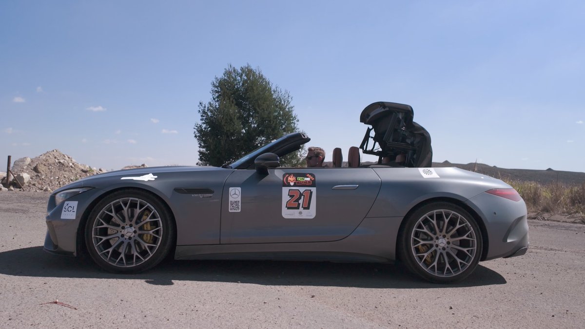 AutoTraderSA's tweet image. We recently put the Mercedes-AMG #SL63 through its paces! Would you take the drop-top #SL or the hard-top #GT? bit.ly/IsTheMercAMGSL…