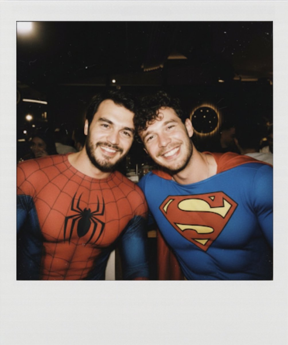 Büyük güç beraberinde büyük kahkaha getirir! 🕷️🦸‍♂️