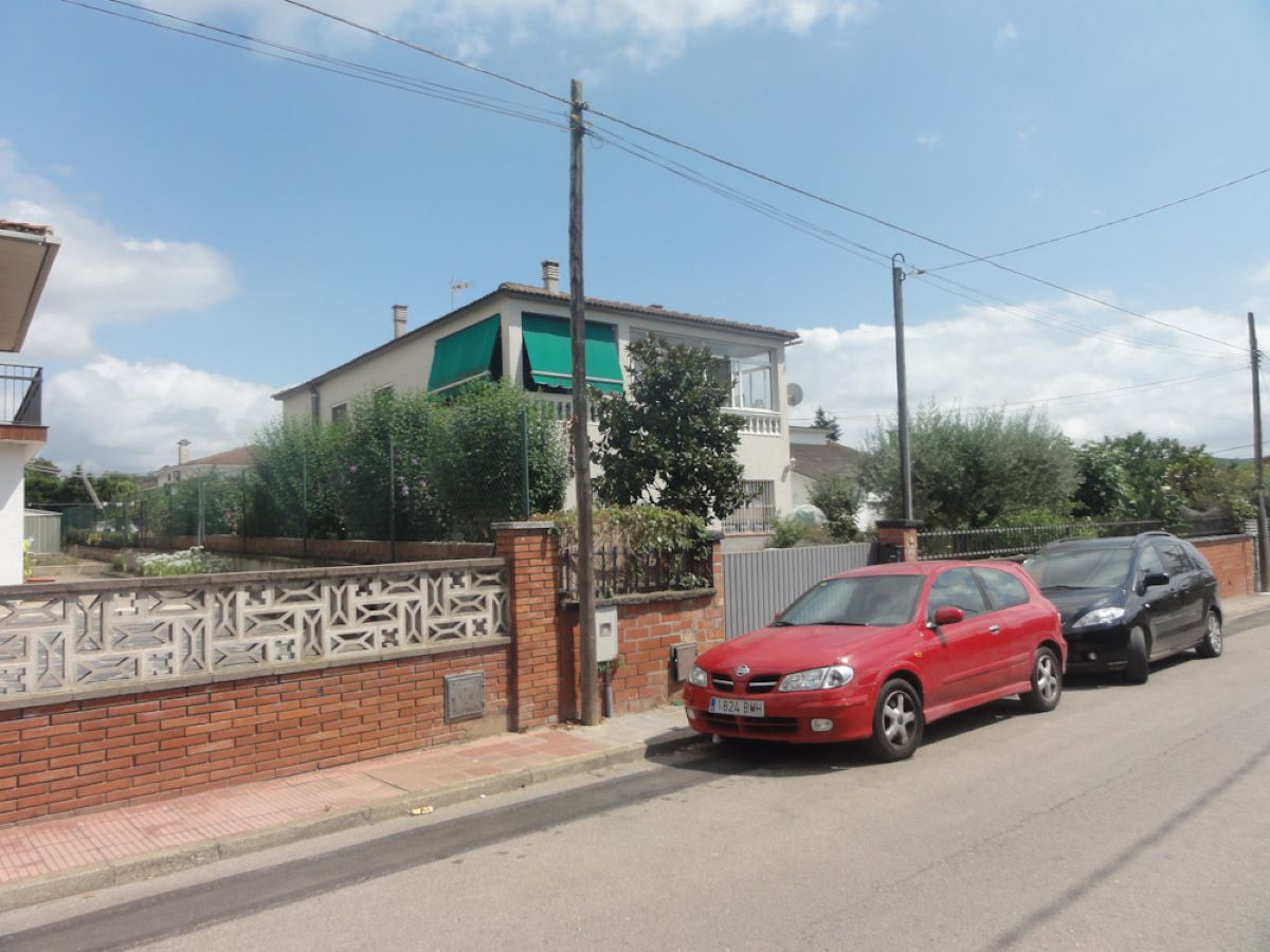 _giocondaliq's tweet photo. 🏡🌿 ¡Oportunidad! Subasta del 25% de vivienda unifamiliar en Sant Antoni de Vilamajor (Barcelona) y del 25% de finca rústica en Tíjola (Almería). Finaliza el 26/09/2025. 🔗 Más info: https://t.co/pCo4Z53A5T | https://t.co/1pVRqqIkGN 
📅  las subastas finalizan el 26/09/2025 https://t.co/VfX4S5glA1