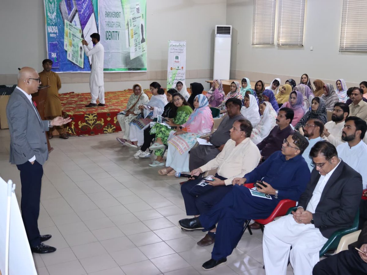 SRSO_Official's tweet photo. @NadraPak Sukkur conducted an awareness session with SRSO staff at the SRSO Complex, Sukkur, to highlight its digital registration services through the PakID Digital App. More than 100 staff members participated in the session.
#NADR https://t.co/Qw0DsJWQ8Z