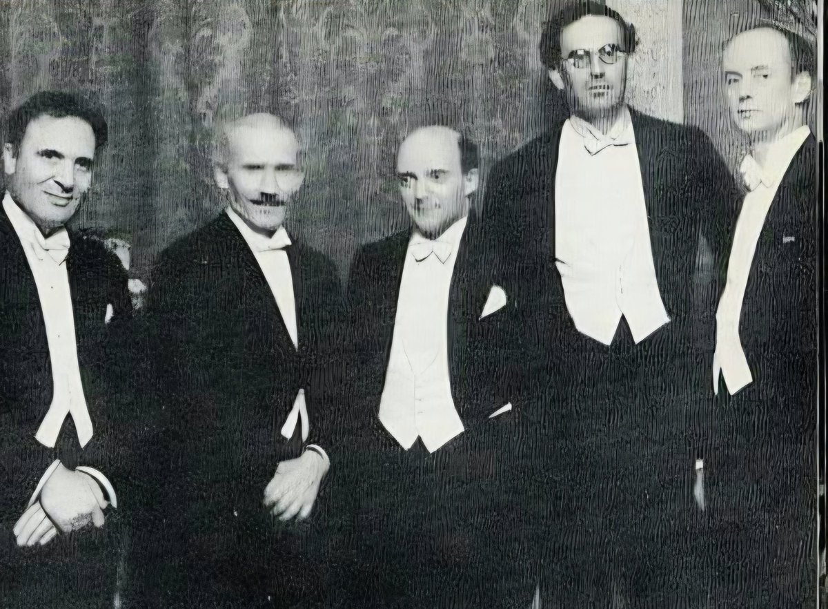 ConrothN's tweet photo. Five great conductors together, #BrunoWalter, #ArturoToscanini, #ErichKleiber, #OttoKlemperer and #WilhelmFurtwängler 🎶 🥰 https://t.co/0HLO0MSqlh