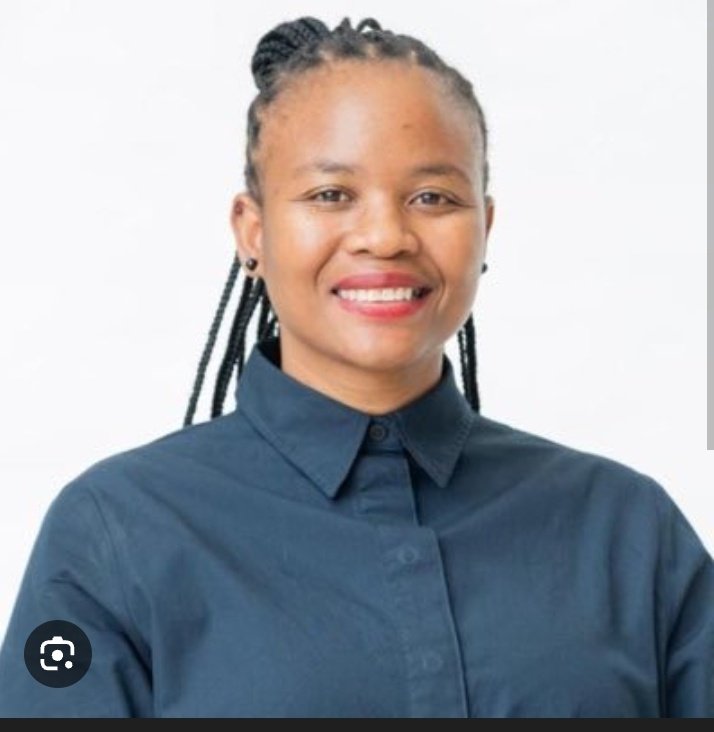 NgcoboDyan's tweet photo. Kahle kahle We need these people to govern us. Not lama nyoro nyoro sinawo. Holomisa was so talkative, but ngoku he is on mute mxm

#MadlangaCommission The General Mkhwanazi Brown Mogotsi Cat Matlala Teko https://t.co/pv1W45O8kX