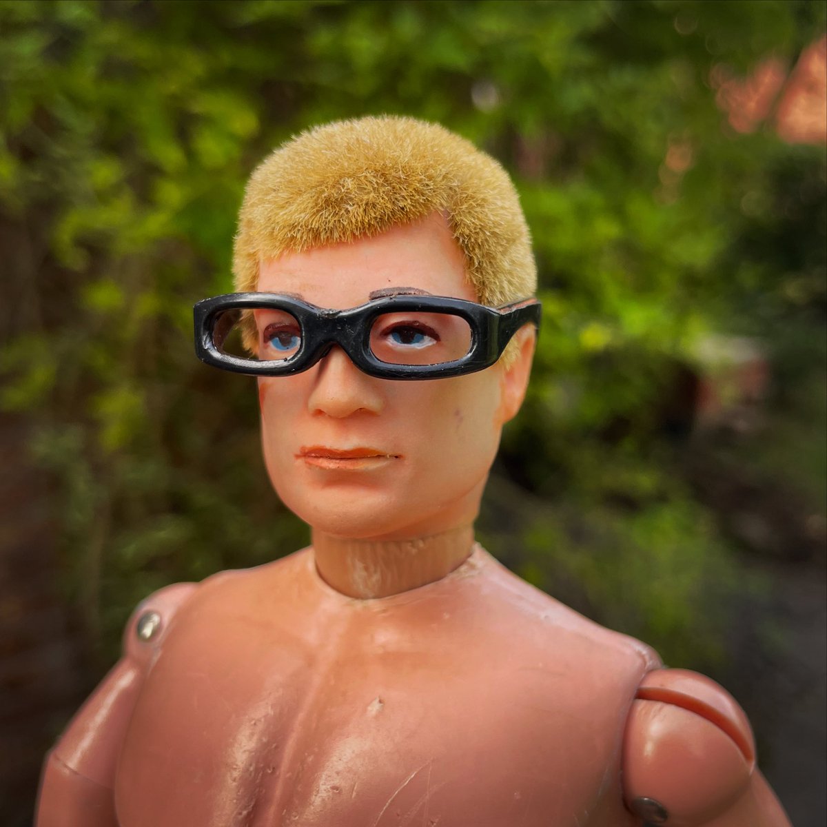 SpotMediaDesign's tweet photo. THE AUTUMN GARDNER…
YOU’RE NOT SUPPOSED TO TAKE YOUR BLOODY CLOTHES OFF! 

https://t.co/ehSA94YlyR

#michaelcaine autumn #conkers #hasbro #actionman #dolls #croydesinaction https://t.co/jvgmAhMpd3