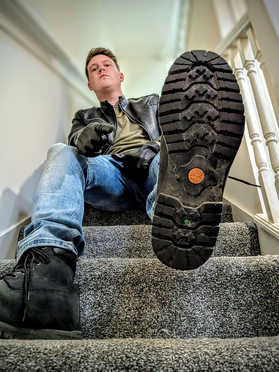 MajorMaster92's tweet photo. Get those taxes paid and lick my boots whilst you're down there, mutt.

https://t.co/MUmKELt63w

@AlphaKingsRT @findominfluence @CashMastersRT @RTboy_ @Toeypromo @Ladsrack https://t.co/z2XfMPGJYW